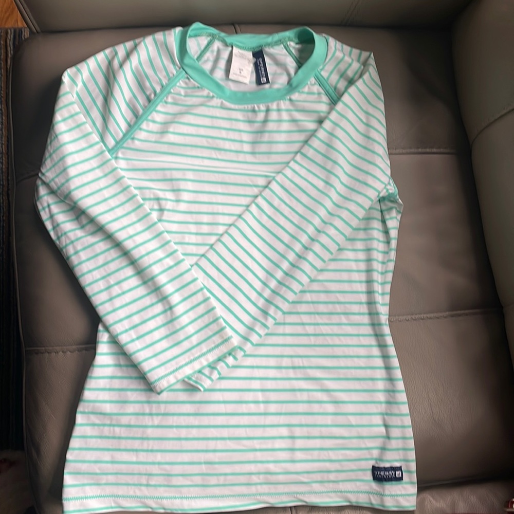 Speedy rash guard